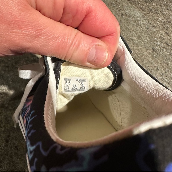 Vans Women's 7 Black Suede and Vibrant Canvas Pattern Sneakers - Picture 3 of 7